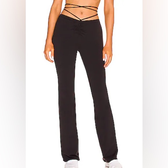 Alo Yoga Airbrush High Waist Cinch Flare Legging in Black - Picture 2 of 10